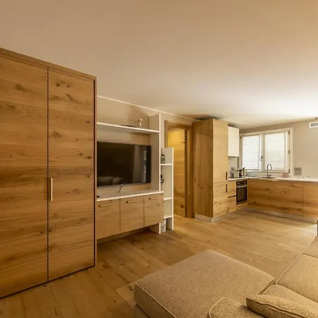 Appartement 3br Delle Volpi - What'app - 0039-3512-039-610 - For Reservations! *